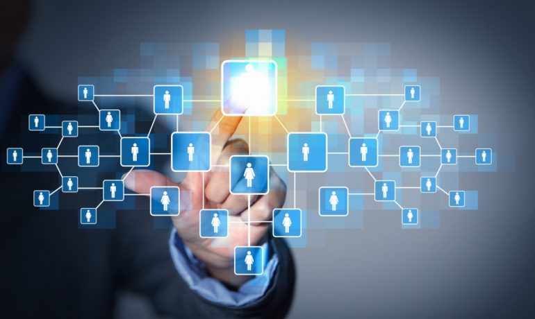 Costruiremo una rete sociale per le imprese piccole e medie